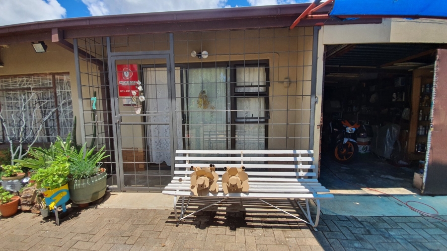 4 Bedroom Property for Sale in Fleurdal Free State